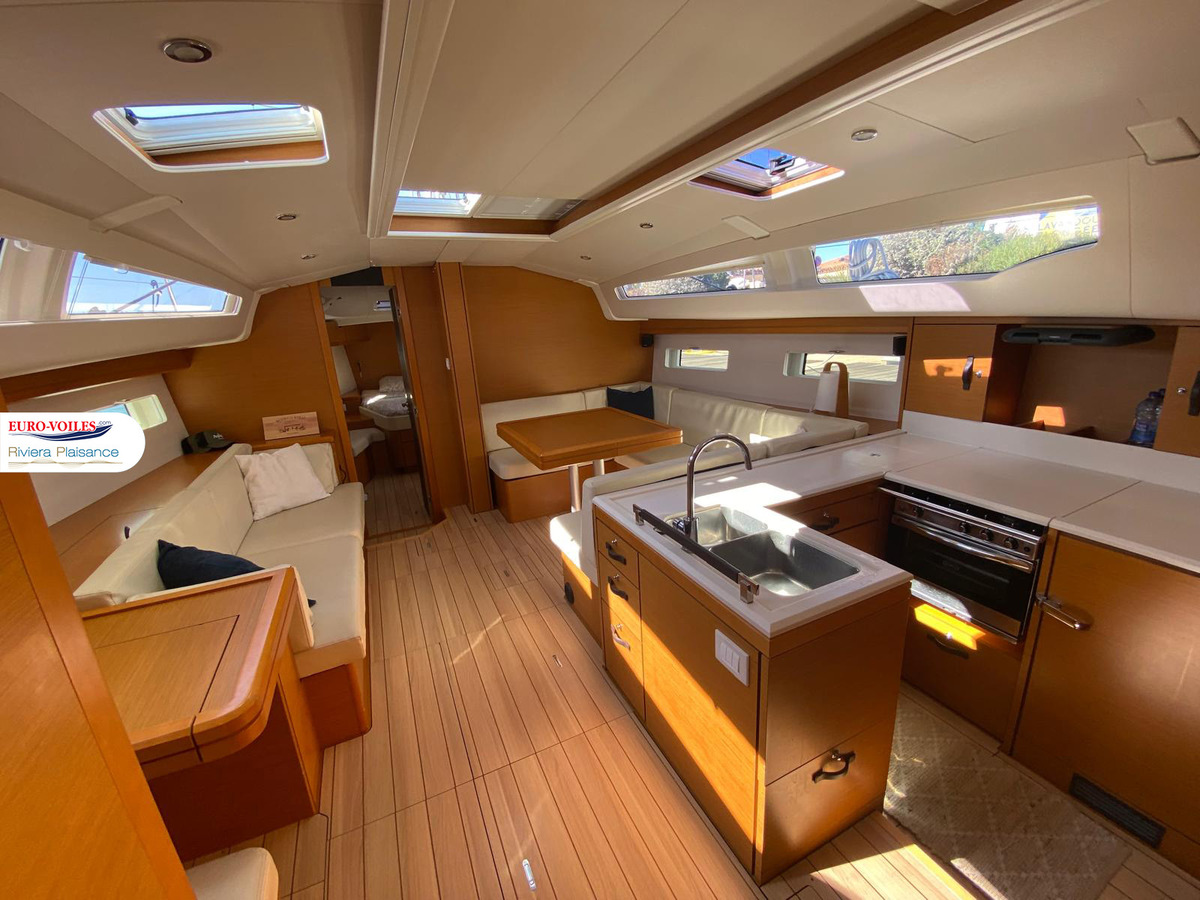 JEANNEAU YACHT 51