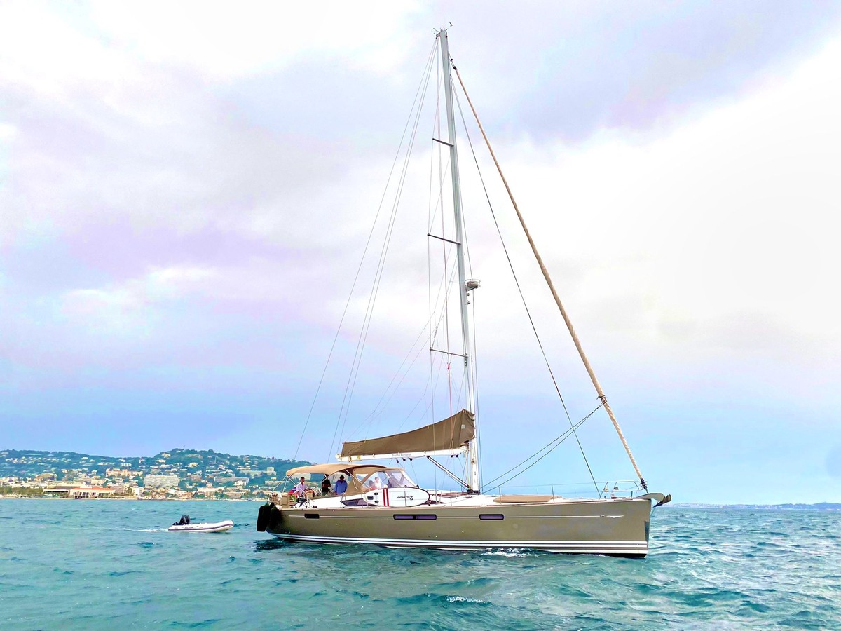 JEANNEAU 57