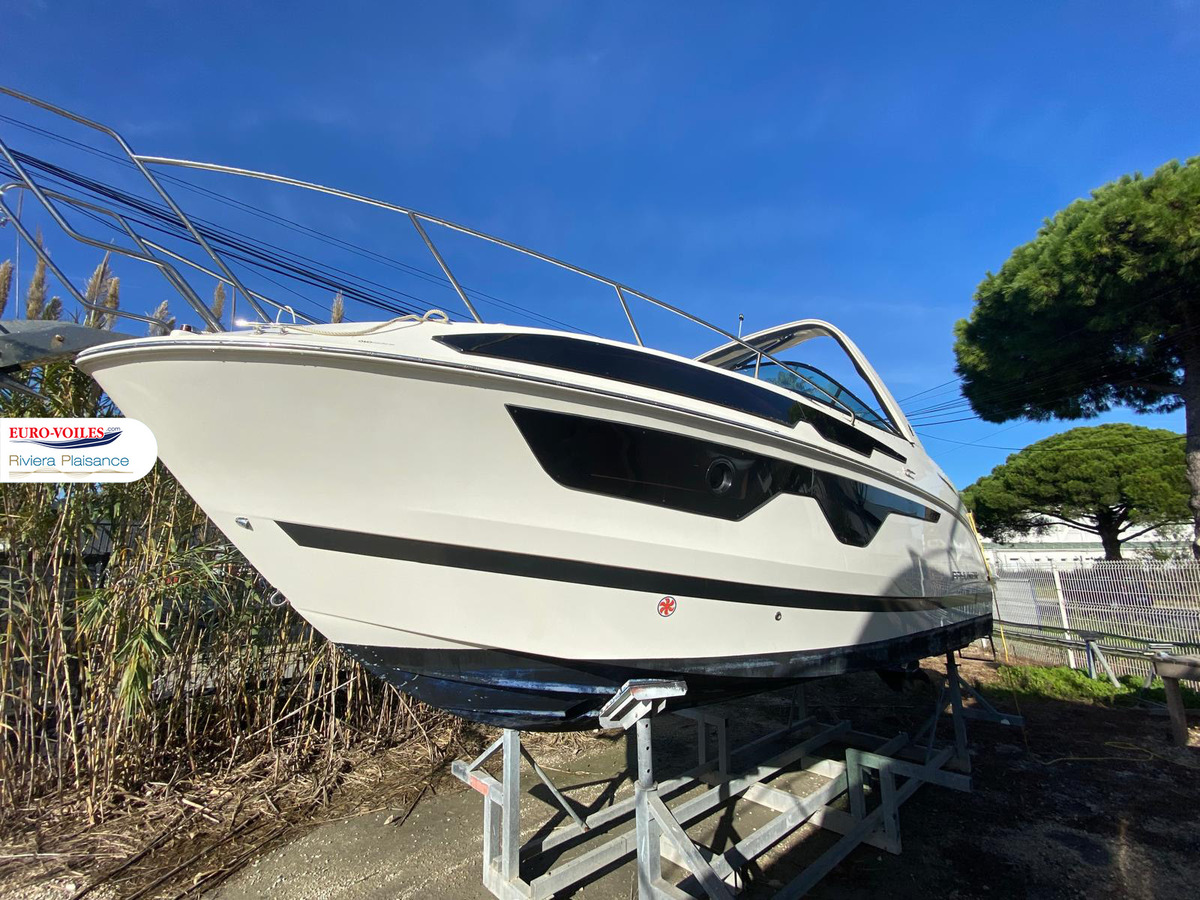 BAYLINER 855 CRUISER 