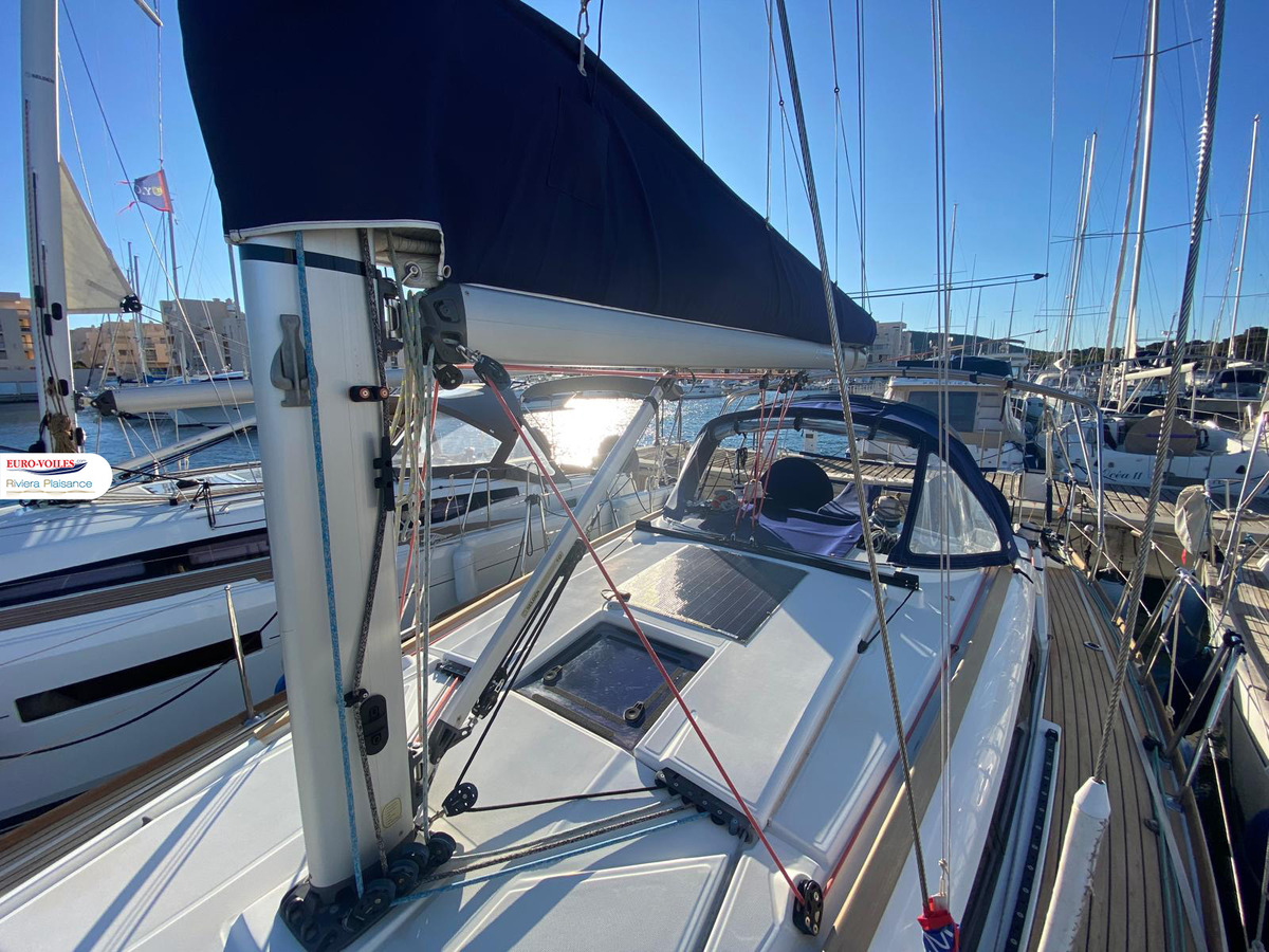 Sun Odyssey 389